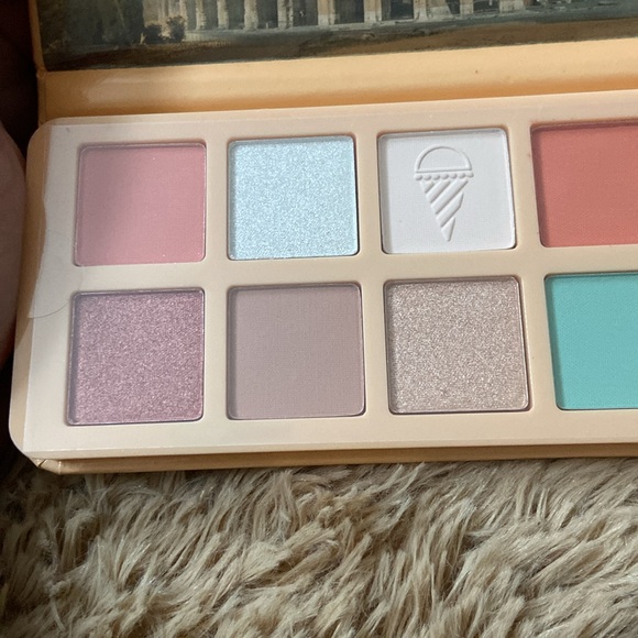 🆕 essence benvenuti a Roma eyeshadow palette - Picture 3 of 4